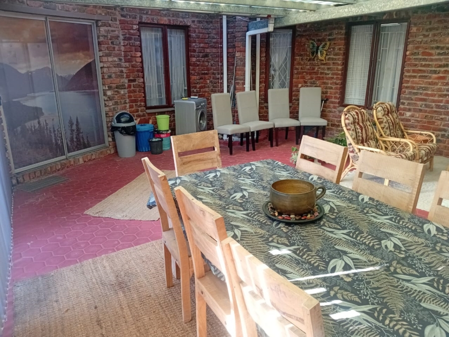 6 Bedroom Property for Sale in Heiderand Western Cape